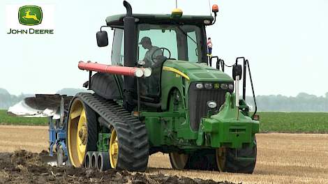 Akkerbouwb.Mts.Waalkens Nieuwolda.Ploegen met John Deere 8295 RT