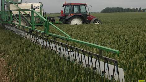 Veel akkerbouwers zien dat teelten onmogelijk worden door strengere regels en verboden in de gewasbescherming.