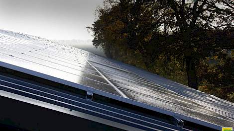 LTO Noord-leden willen liever zonnepanelen op daken en op het erf bij boerderijen dan in het veld.