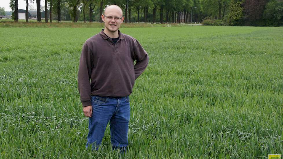 TopBodem-deelnemer René Speelman en zijn vader Jakob Speelman volgen al hun gewassen met hyperspectraalbeelden.