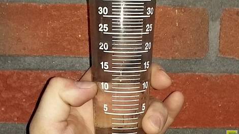 12 millimeter regen in de meter van Philip Buijck.