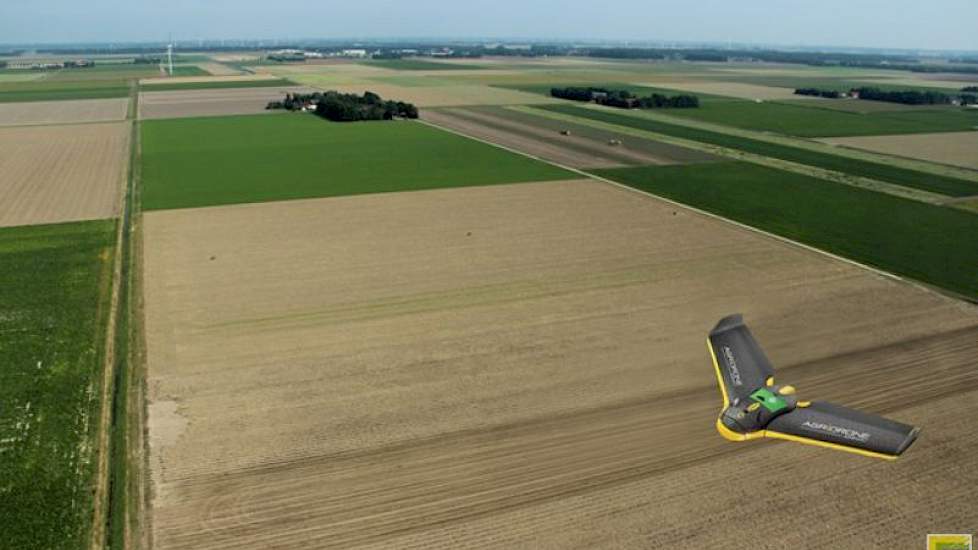 In het project ICAReS wordt ook onderzocht wat de praktische mogelijkheden zijn van de inzet van drones voor akkerbouwers.