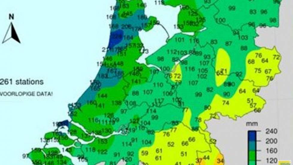 Deze kaart van het KNMI laat zien dat er in de eerste helft van september veel neerslag is gevallen, met overigens grote landelijke verschillen.