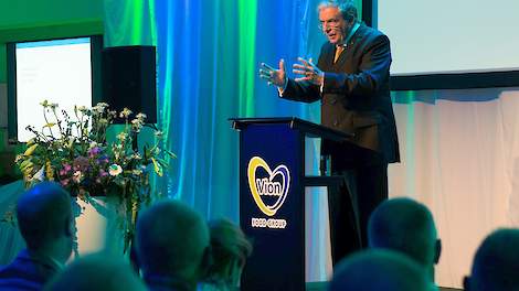 Cees Veerman, voorzitter van de werkgroep Agrarische Markten en oud-minister van Landbouw, donderdag 29 september in het Gelderse Groenlo tijdens het symposium ‘Voedingsketens van de toekomst’, dat was georganiseerd door Vion.