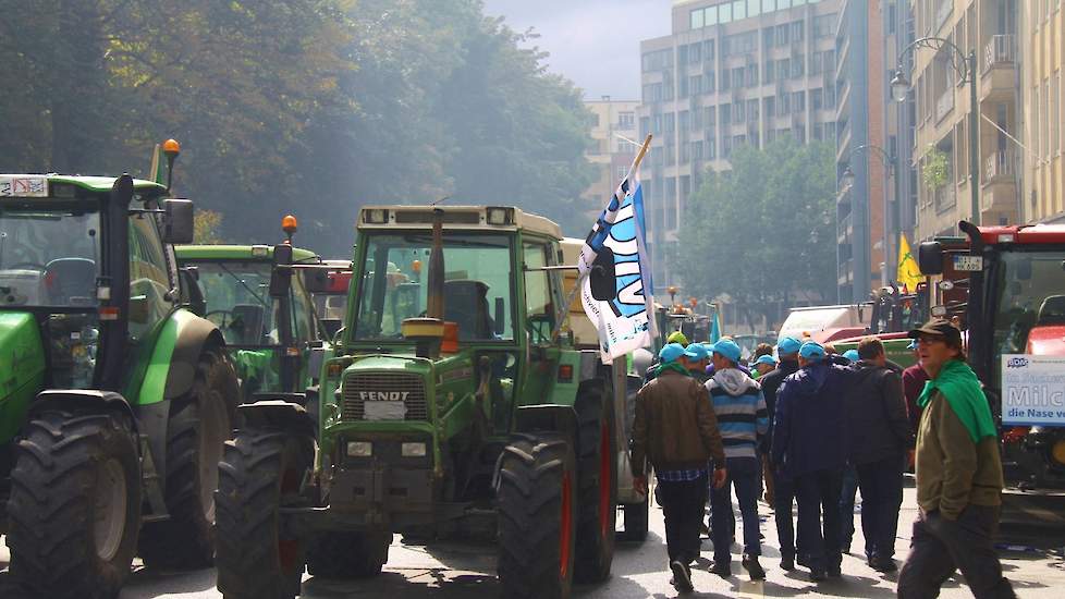 Protesterende boeren in 2015 in Brussel tegen de slechte prijzen.