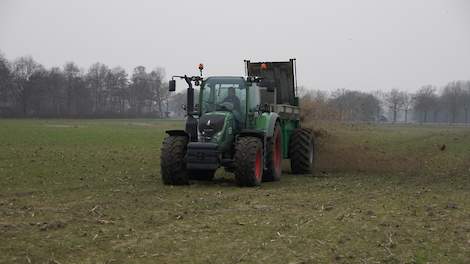 Compost strooien