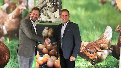 Jos Eringfeld (rechts) wordt per 1 oktober aanstaande de nieuwe commercieel directeur van Ter Heerdt kuikens en hennen.