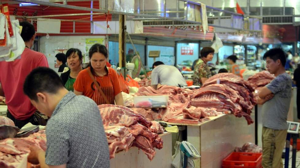 Het aanbod van varkensvlees in China is dramatisch. Dit stuwt in Europa de varkensprijzen op.