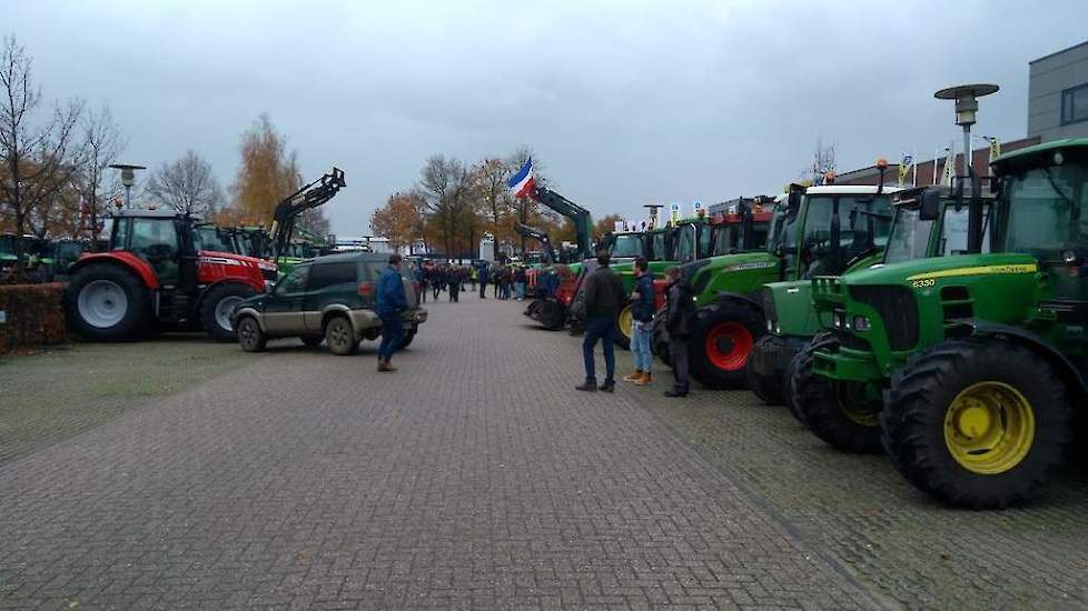 Boerenprotest bij waterschap Vallei en Veluwe tegen de verhoging van de tarieven. Het schap besloot hierop de tarieven minder sterk te laten stijgen.