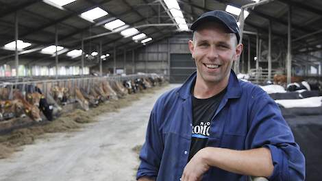 Bestuurslid Farmers Defence Force Jeroen van Maanen in de stal van zijn melkveebedrijf in Zeewolde (FL)