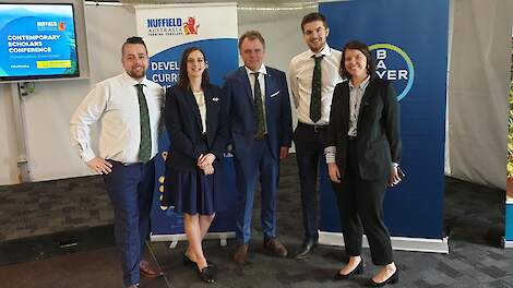 Nuffield scholars 2020. v.l.n.r. Frank Mandersloot, Judith de Vor, Frank Lenssinck, Nick van den Pol en de Franse scholar Bertille Fages op de openings conferentie in Australië.