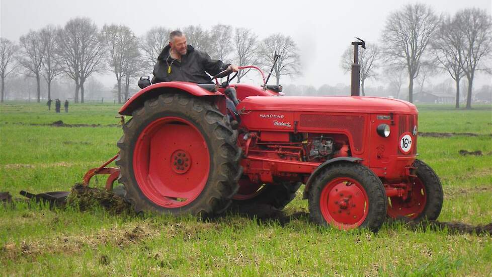 Jubileumshow oldtimerclub De Grebbetrekkers | Trekkerweb.nl