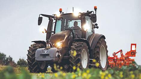 Duidelijk herkenbaar als Valtra. De nieuwe G-serie is leverbaar van 110 tot 145 pk.