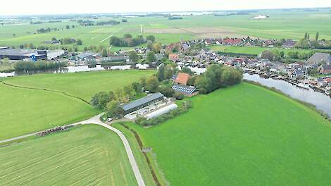 Grou in Friesland vanuit de lucht. Uitgeverij Agrio.