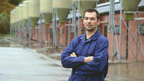 De Belgische varkenshouder Bart Vergote (foto) trekt aan de alarmbel en vraagt steun. In vergelijking met Nederland staat de Belgische varkenssector er zeer slecht voor. AVP in Duitsland zorgt voor een zeer beperkte afzet met lage varkensprijs.