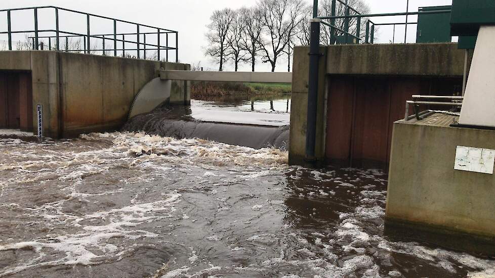 Een stuw in het werkgebied van waterschap WDODelta.