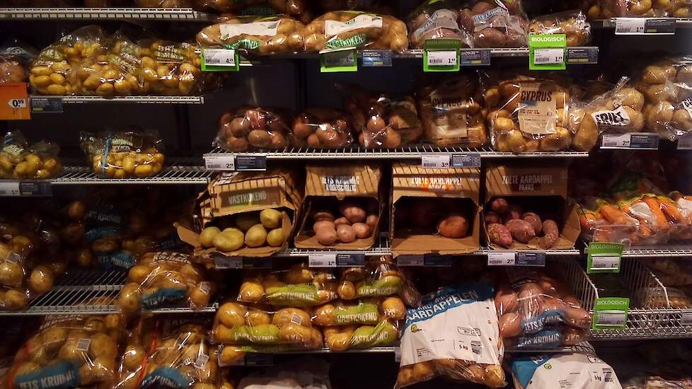 Aardappelschap in supermarkt