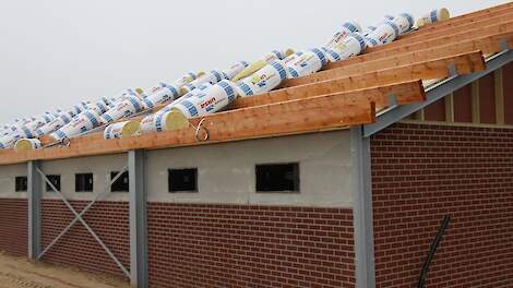 „Boeren die willen uitbreiden of investeren doen er verstandig aan op tijd te starten met de voorbereiding”, adviseert Harrie Versluis, projectleider bouw bij DLV Advies.