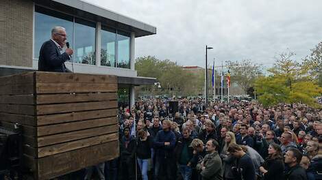 Ben Haarman spreekt in Zwolle tijdens in boerenprotest. Deze foto is van voor de coronapandemie.