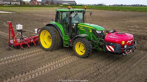 Suikerbieten zaaien | Drilling sugar beet | Zuckerrüben säen | John Deere 6115M | Kverneland