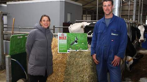 GroenLinks-Kamerlid Laura Bromet bezocht op 4 mei melkveehouder Wilco Bark.