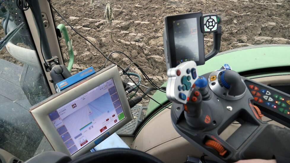 Heel Heerlijk Aja GPS apparatuur labelen ter preventie van diefstal | Akkerwijzer.nl - Nieuws  en kennis voor de akkerbouwers