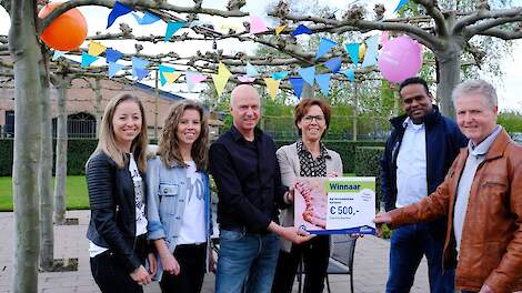 V.l.n.r.: Esther, Steffy, Peter en Gerda Beerten, Richard Dijkstra en Henk Versantvoort.