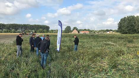 Tijdens een open dag, gisteren in Axel, lieten telers zich bijpraten over de ins en outs van irrigatie en fertigatie.