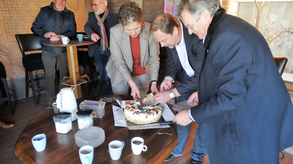 Op de voorgrond v.l.n.r. Liesbeth Grijsen, Hans Olthof, Wout Wagenmans.