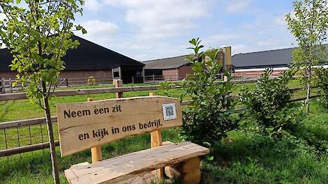 Het bankje waar de QR-code morgen nog op wordt aangebracht.