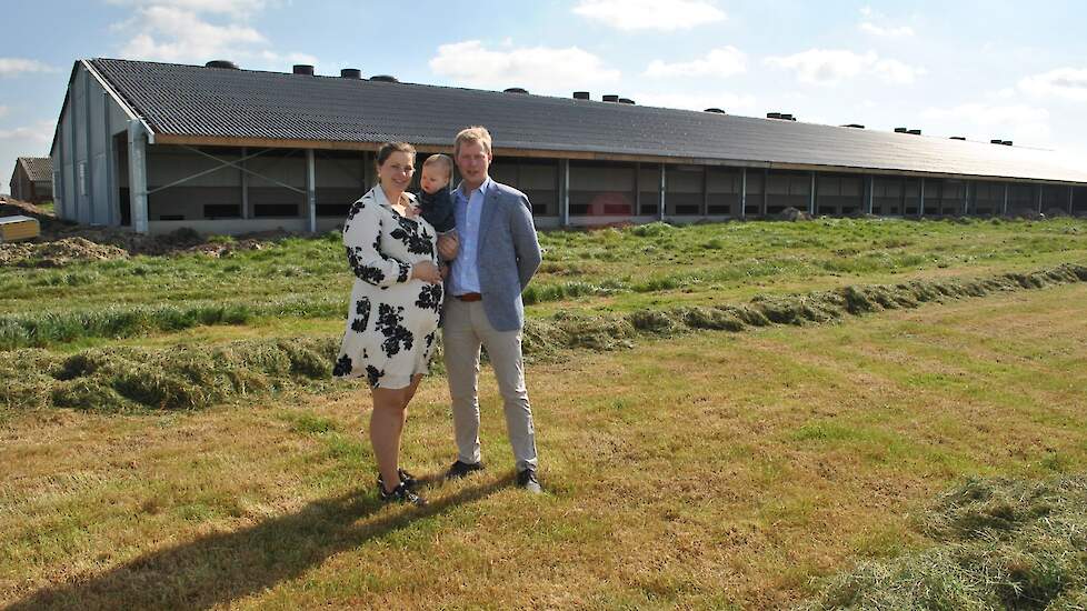 Familie Ingelaere met hun nieuwe leghennenstal