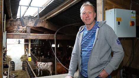Melkveehouder Arjan Prinsen kreeg recent bezoek van stikstofminister Van der Wal, die positief reageerde op zijn innovaties op het gebied van meten van ammoniakuitstoot in zijn stal.