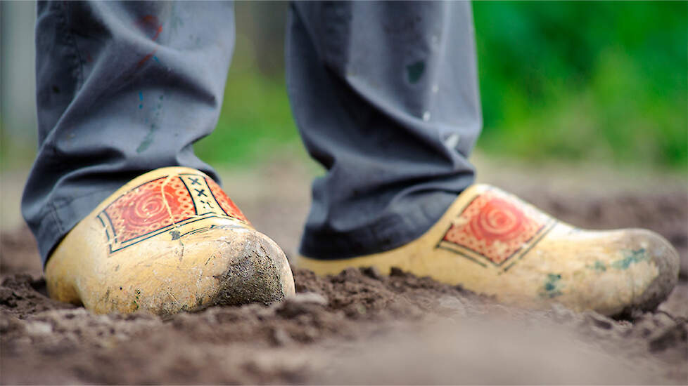 “De hakken staan diep in het zand”