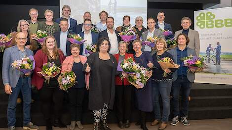 De lijsttrekkers, met op de voorgrond in het midden frontvrouw Caroline van der Plas.