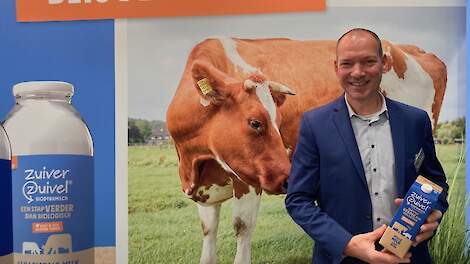 Commercieel manager Edwin Crombags: „We kregen steeds vaker vragen van consumenten naar melk van boeren die de kalfjes langer bij de koe laten lopen.”