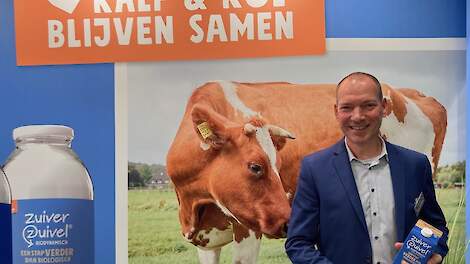 Commercieel manager Edwin Crombags: „We kregen steeds vaker vragen van consumenten naar melk van boeren die de kalfjes langer bij de koe laten lopen.”