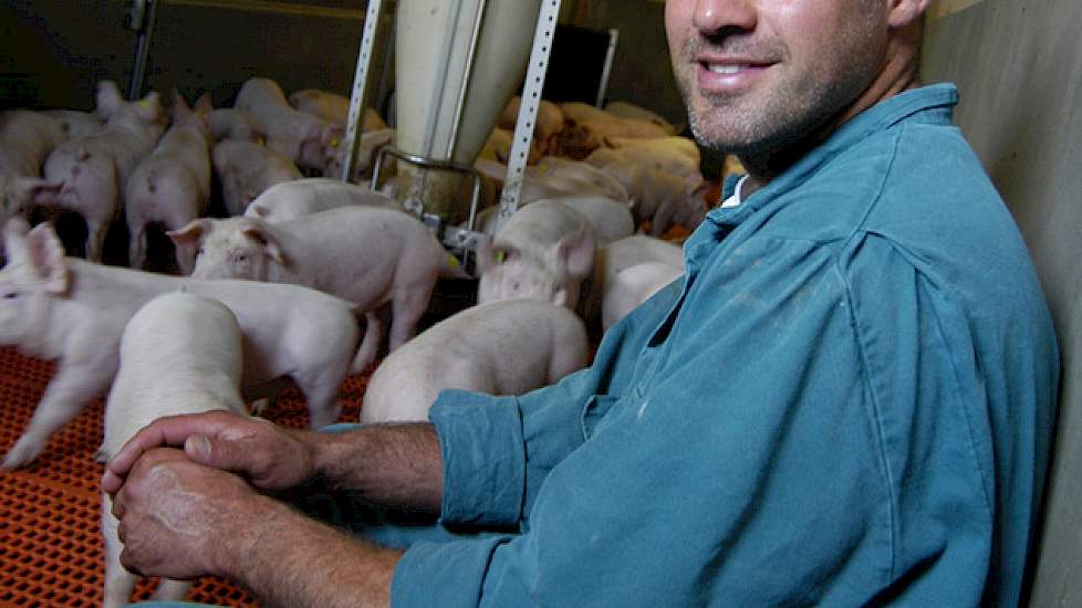 Frank Steenbreker heeft in maatschap met zijn ouders een bedrijf met 4.500 vleesvarkens.