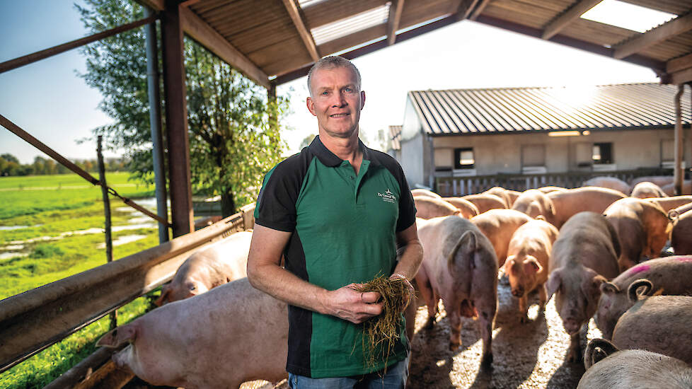 Joost van Alphen: „Zelf kijken, ruiken en proeven of een restproduct van goede kwaliteit is”