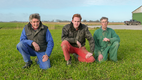 Koos, Jos en Wim Vermue, akkerbouwers in Hornhuizen