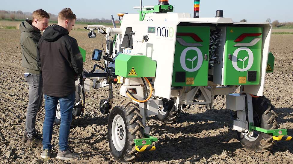 Demonstratie met de veldrobot Naio Orio