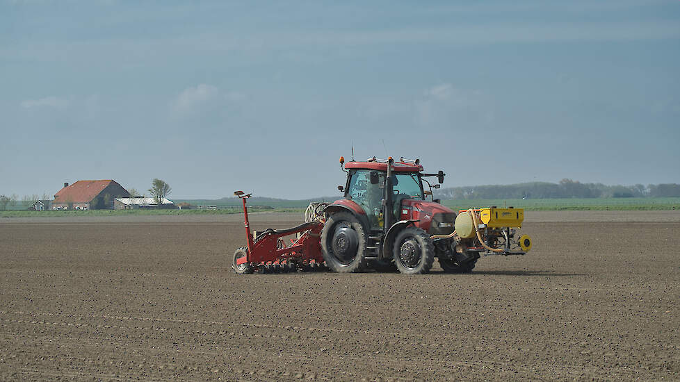 Zo’n 70 procent van de grond in de gemeente is in gebruik bij boeren. „Het doet dus veel met de uitstraling van ons eiland als het slecht gaat met de landbouw.”