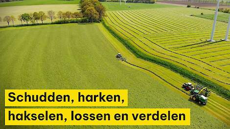 Gras van boven. Schudden, harken, hakselen, lossen en verdelen