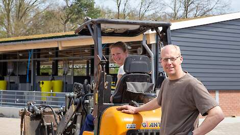 Nieske is van de varkens, Jeroen doet bestuurlijk werk, maar regelt ook mest en vleesverkoop.