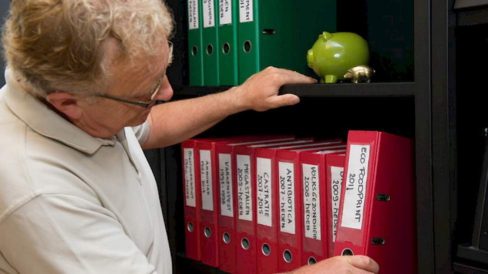 Een groeiende groep in de samenleving keert zich af tegen de intensieve varkenshouderij.