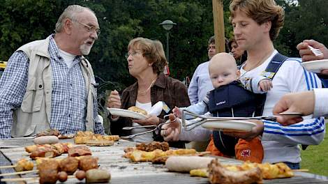 Wordt het een mooie voetbalzomer of een goed barbecueseizoen?