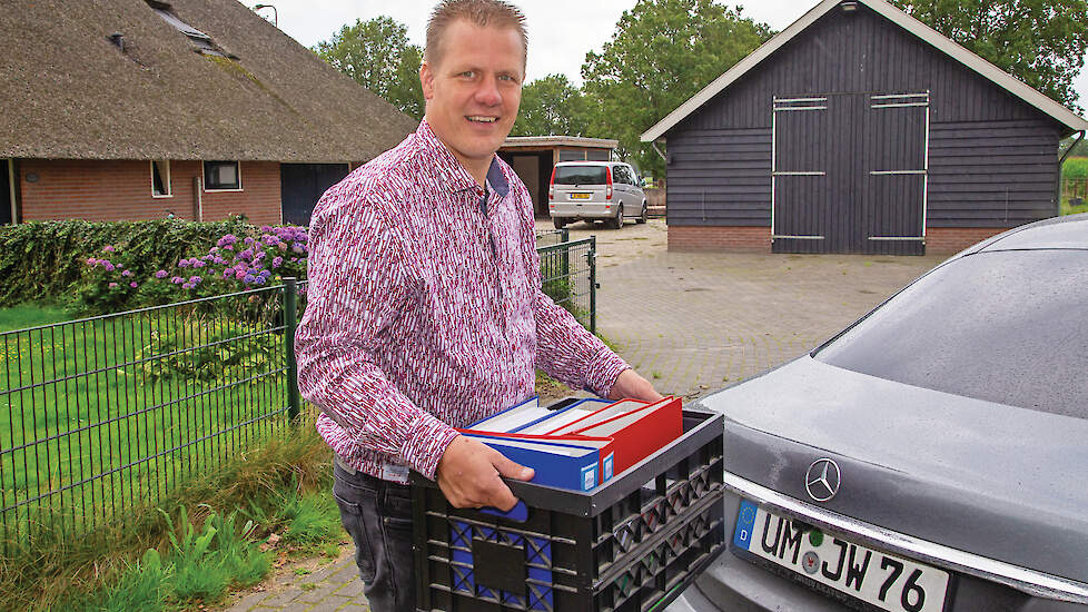 Joost Westerbeek houdt in Oost Duitsland vleeskuikens en pendelt op en neer tussen Drenthe en Wilsickow.