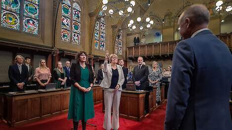 Attje Meekma (rechts) keert terug als Statenlid in Friesland.