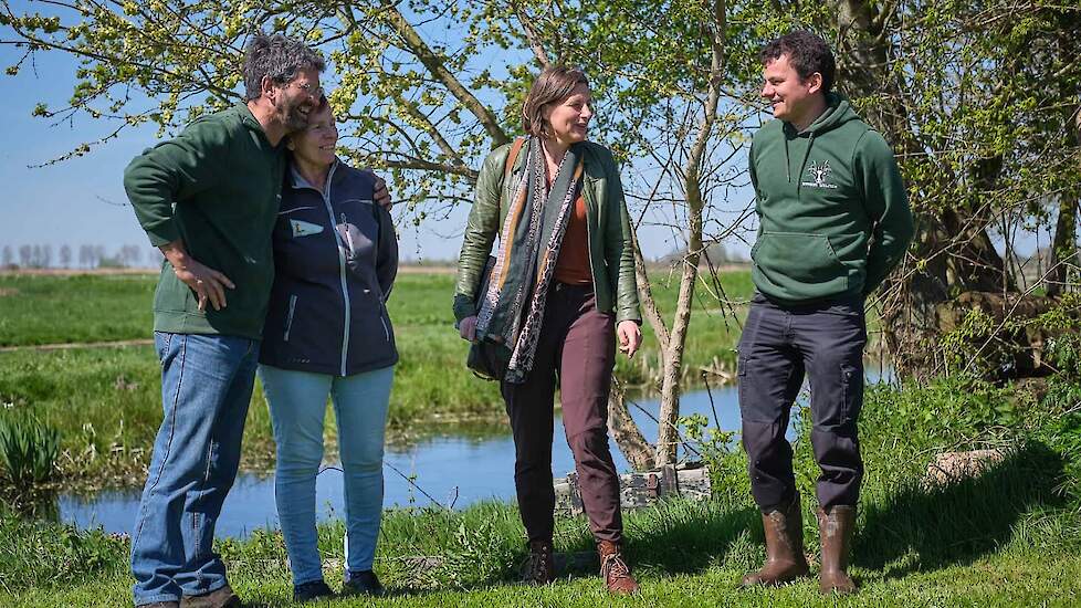 Familie Samsom met Plattelandscoach Dorine Zwaan.