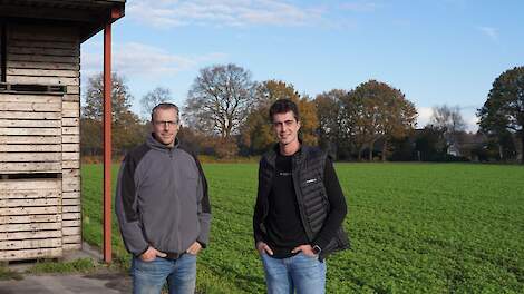 Lennard Beijering (rechts) heeft samen met zijn ouders een akkerbouwbedrijf in Schoonloo (Dr.). Op een areaal van ca. 300 hectare verbouwen ze pootaardappelen, zetmeelaardappelen, suikerbieten, zomergerst en uien. Gerwin Vos is teeltadviseur bij WPA Rober