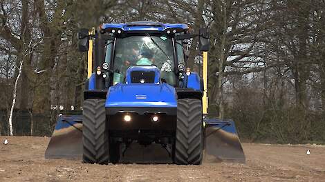 New: New Holland Methane Power production tractor